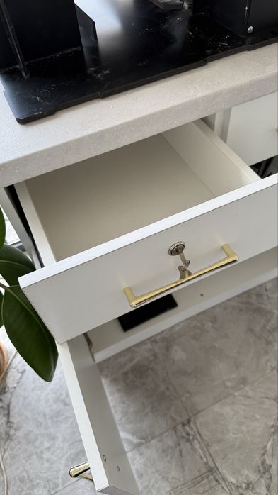 Кассовая тумба, шкафчик