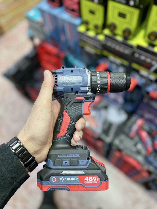 Шуруповерт, Патрон 13 мм, Бесщеточный двигатель