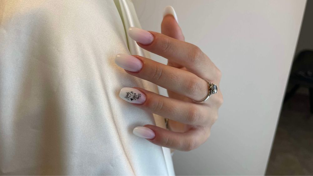 Manichiura/pedichiura oja semipermanenta