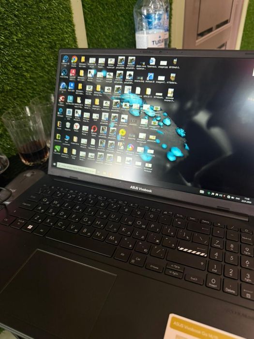 ноутбук продаю срочно