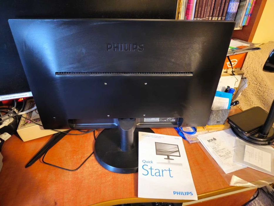 Vand monitor Philips 223V5L 60hz