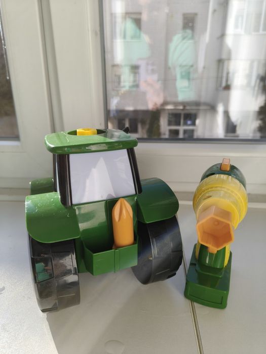 Tractor John Deere "Build-a-Johnny" cu Bormașină Electrică