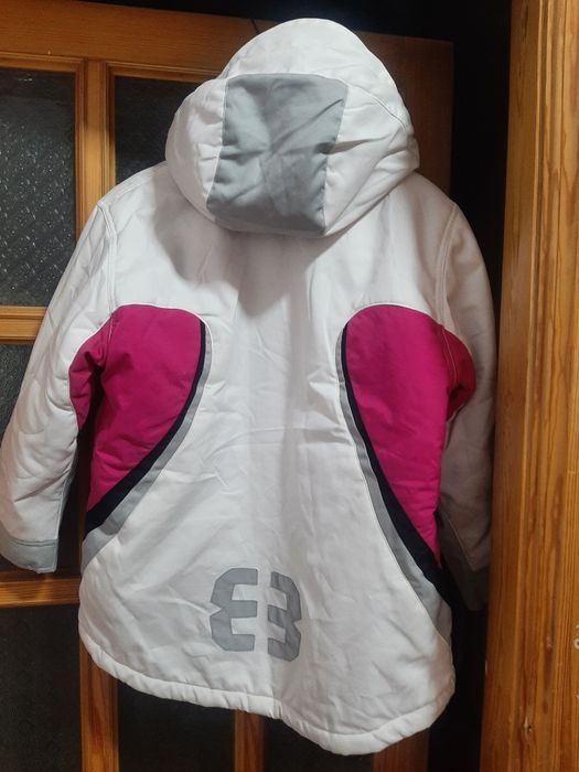 Продам лыжную куртку.