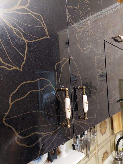 Продам кухонный гарнитур с мойкой