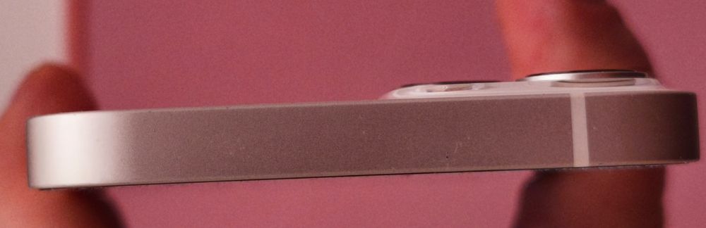 iPhone 13 White– 128GB
Айфон 13 бял.