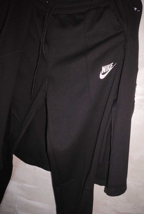 Дамски анцуг Найк