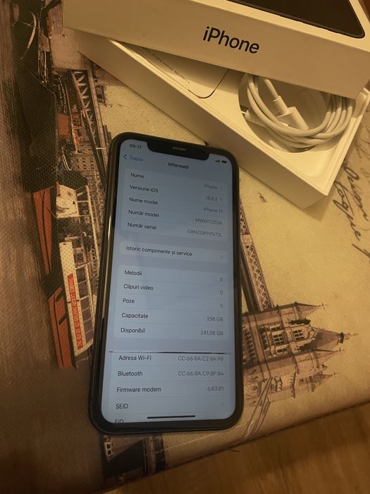 Vand iphone 11 memorie 256