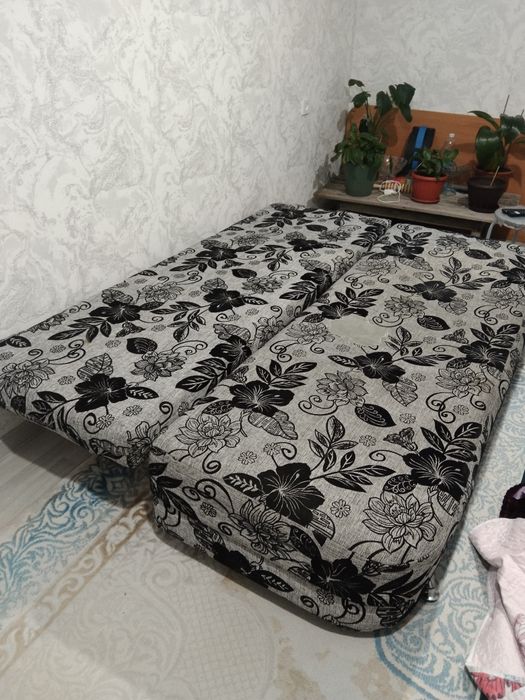 Тақта (диван) Конаев