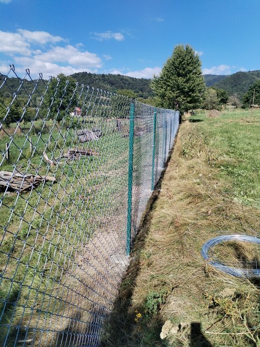 ** materiale pentru împrejmuiri teren, curte și grădină, disponibile