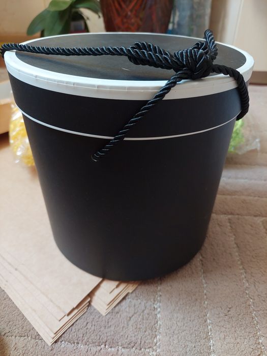 шляпная коробка для цветов