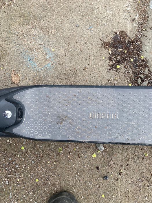 Продам самокат ninebot