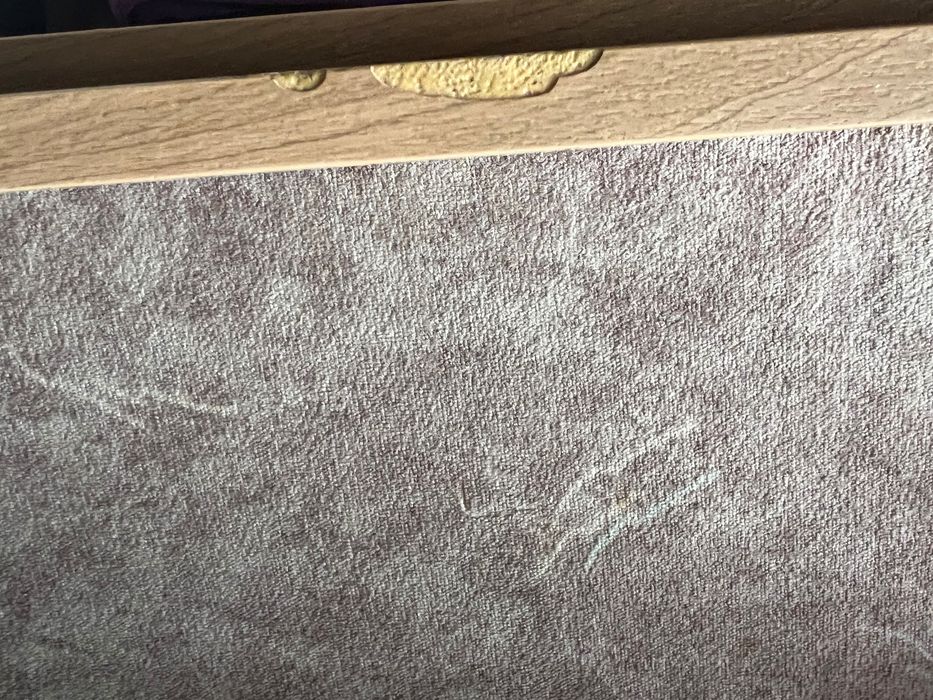 Легла с ракла  и гардероб