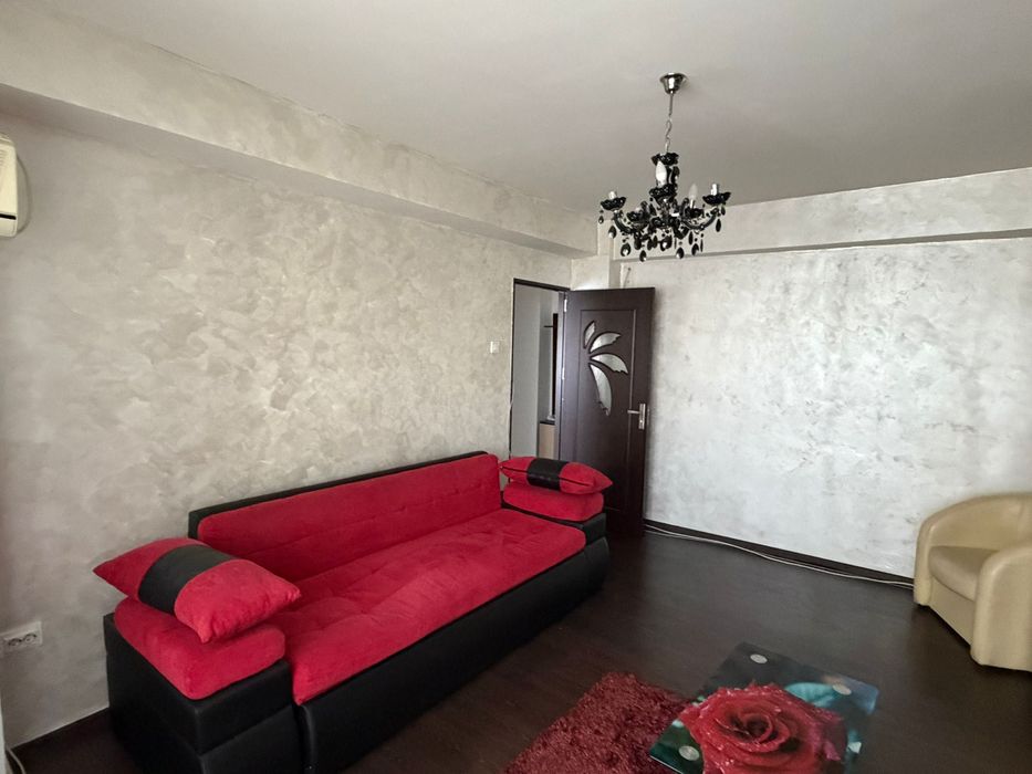 Închiriez apartament cu 2 camere