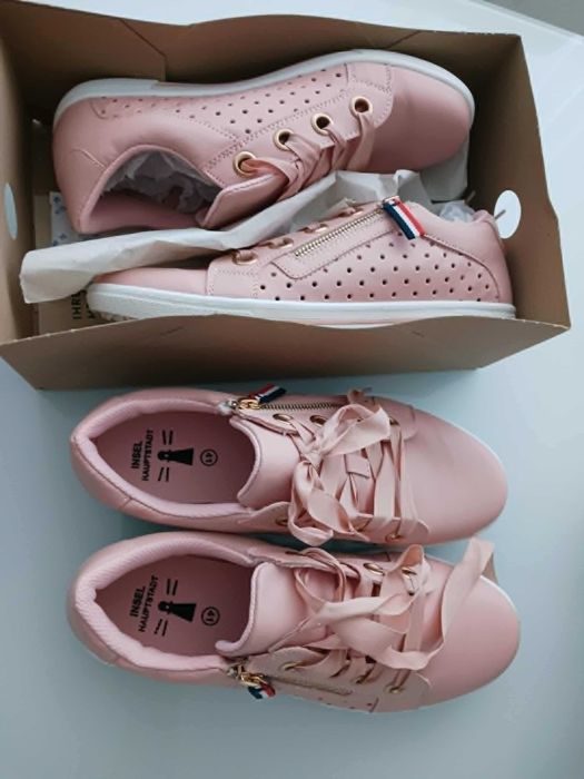 Бели кецове Adidas, естествена кожа, стелка 26см-  135лв