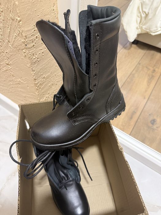 Продам зимние берцы