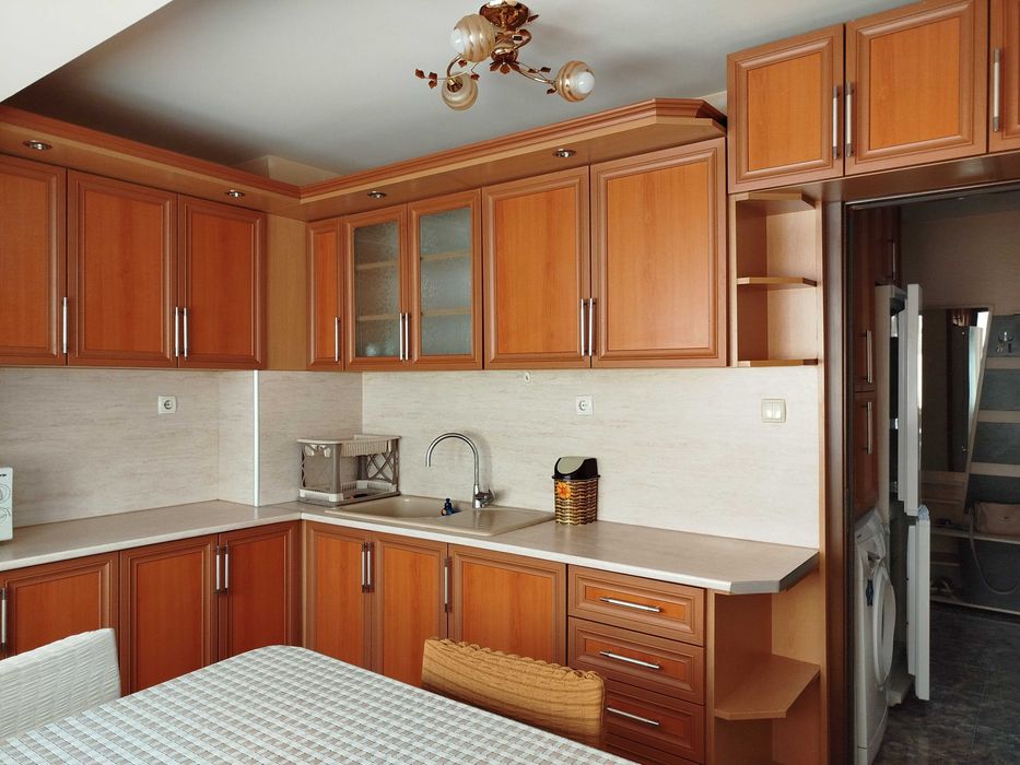 Дава се под наем Тристаен апартамент в Хасково, Македонски - 75 кв.м за 300 € - Снимка #2