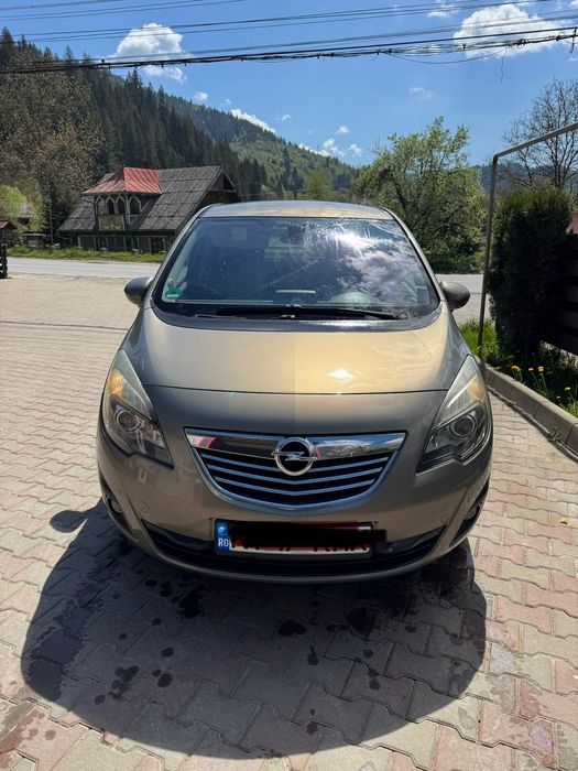 Opel Meriva Masina este in perfecta stare de functionare si intretinuta