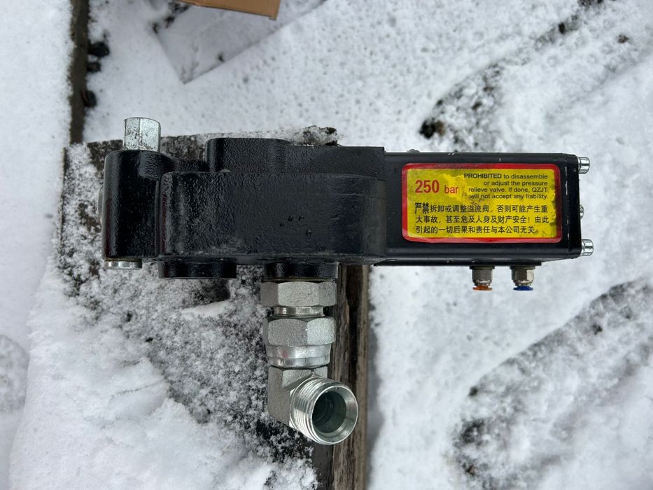 Гидробаки на Тягач SHACMAN X3000