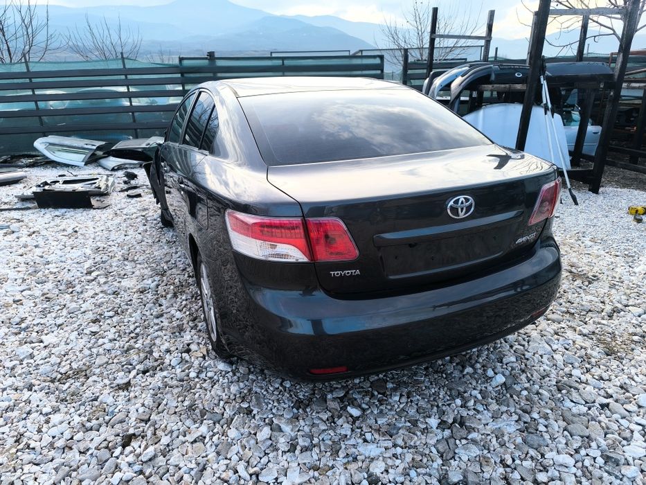 НА ЧАСТИ  Toyota Avensis 1.8 147к.с. 2011г.