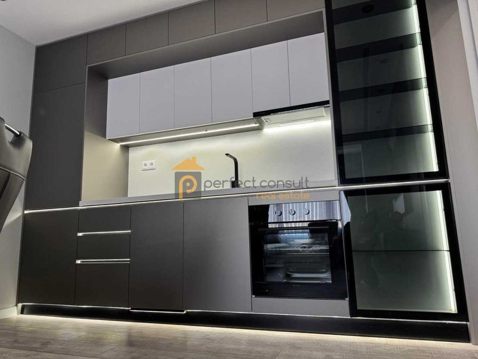 Тристаен Апартамент в Тракия