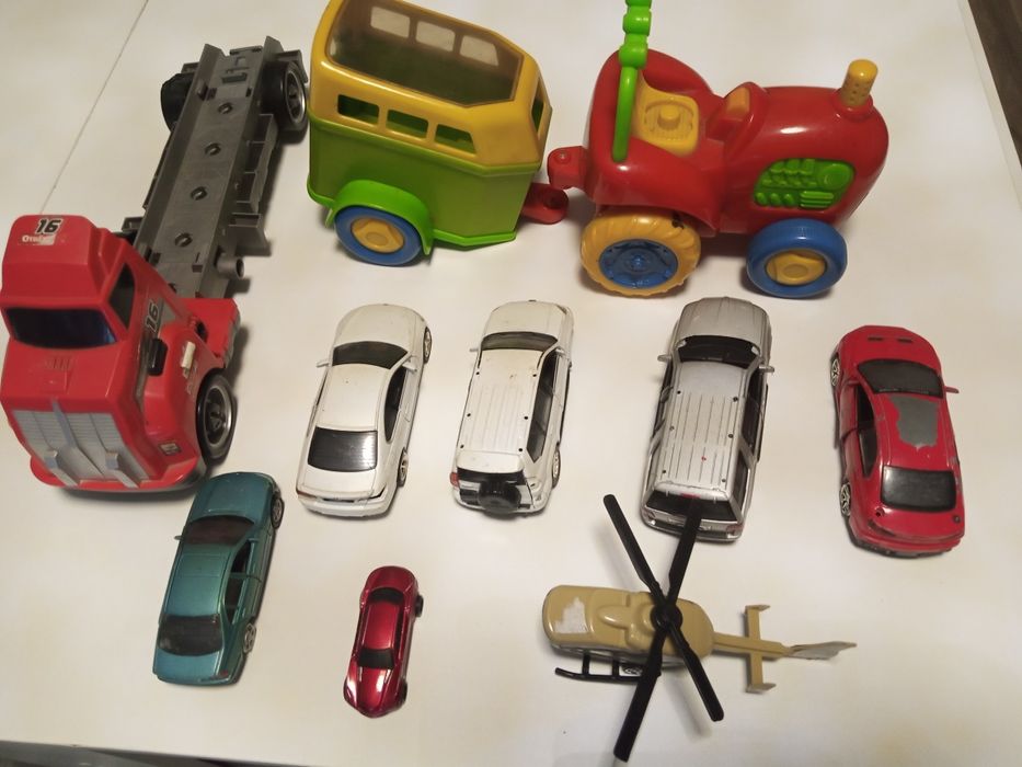 Игрушки, конструкторы, мозайки, пазлы