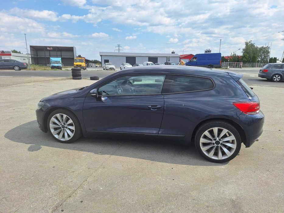 Dezmembrez VW Scirocco 2.0 TDI CFGC Cutie Automata PQK Cod Culoare Lh5