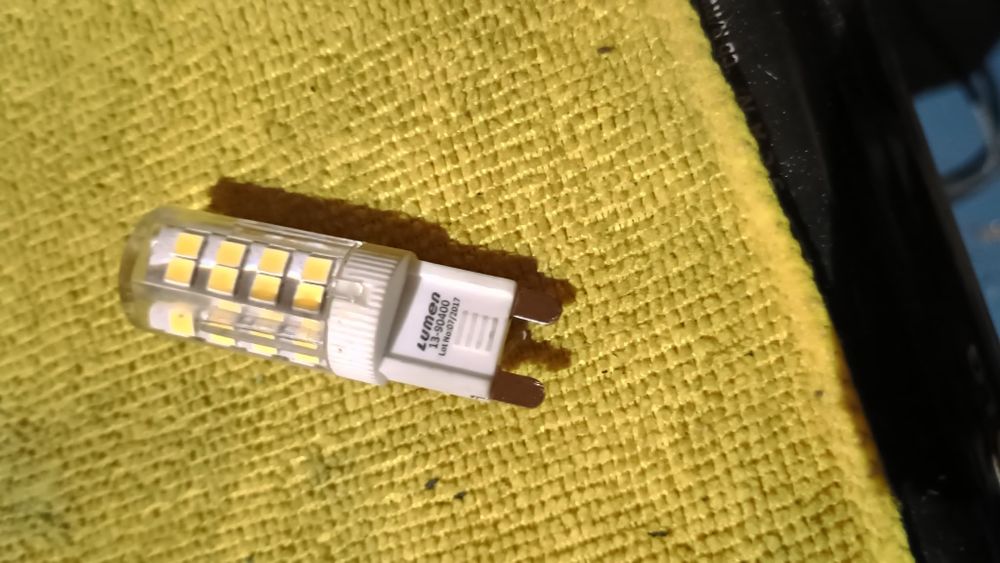 Lămpi cu becuri LED