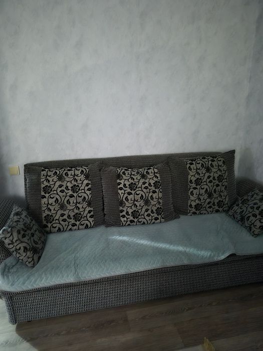 Продам диван с креслом
