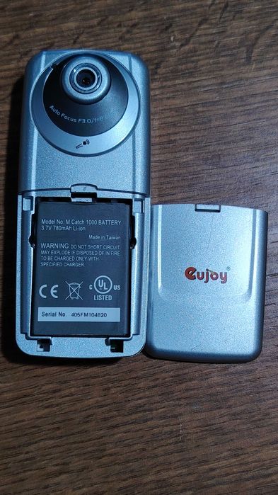 Reportofon cu cameră foto /video, memorie interna si slot card