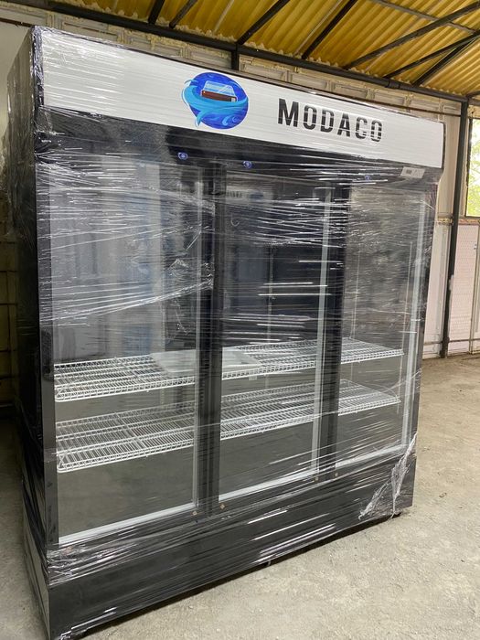 Vitrină verticală 3 uși 2–8°C răcire ventilată 180x56x200 cm