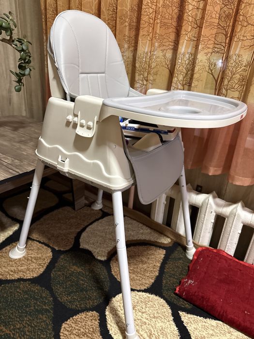 Детский стульчик для кормления