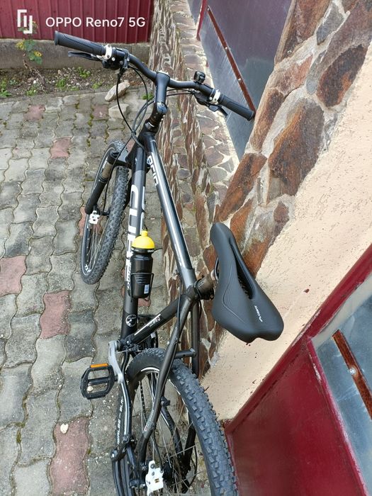 Vând bicicleta cube