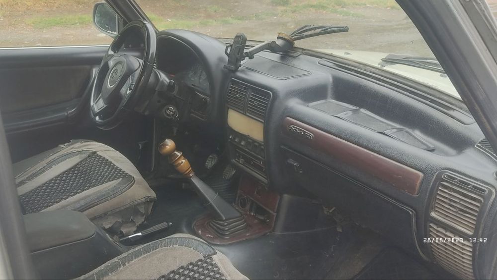 Волга 31105 Зайчик