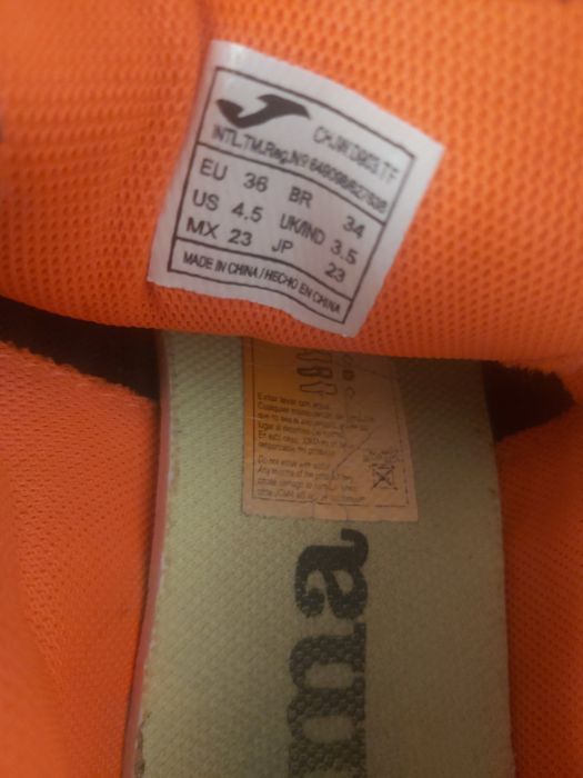 Mаратонски за футбол за изкуствено игрище Joma и маратонки Diadоra