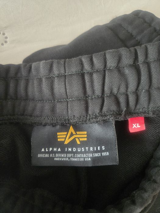 Мъжко долнище на анцунг Alpha Industries