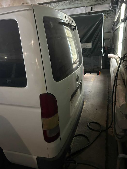 Автомобиль "ТОЙОТА HI-ACE"