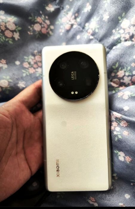 Продам Xiaomi 13 Ultra 12/256