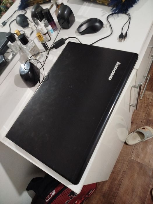 Продаю ноутбук нерабочий