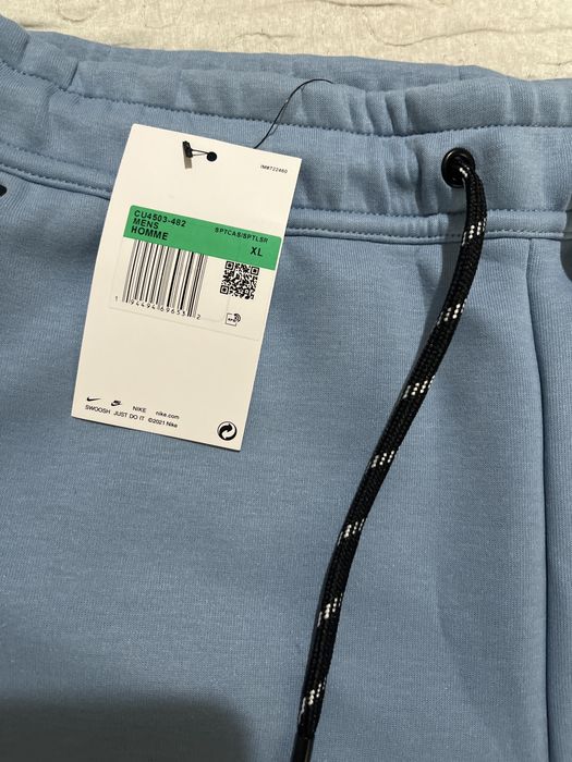 pantaloni nike tech