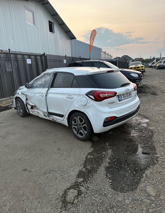 HYUNDAI i20 0 — imagine 4