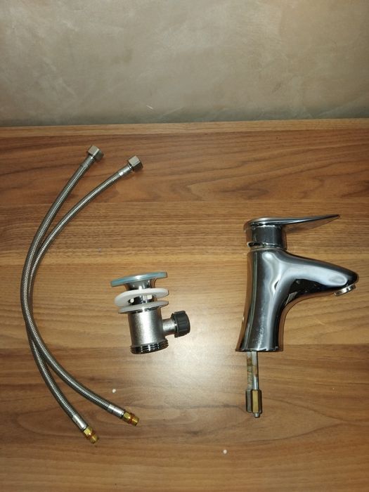 Кран за мивка нов