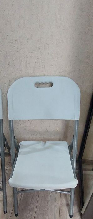 Стулья складные пластиковые 3шт.