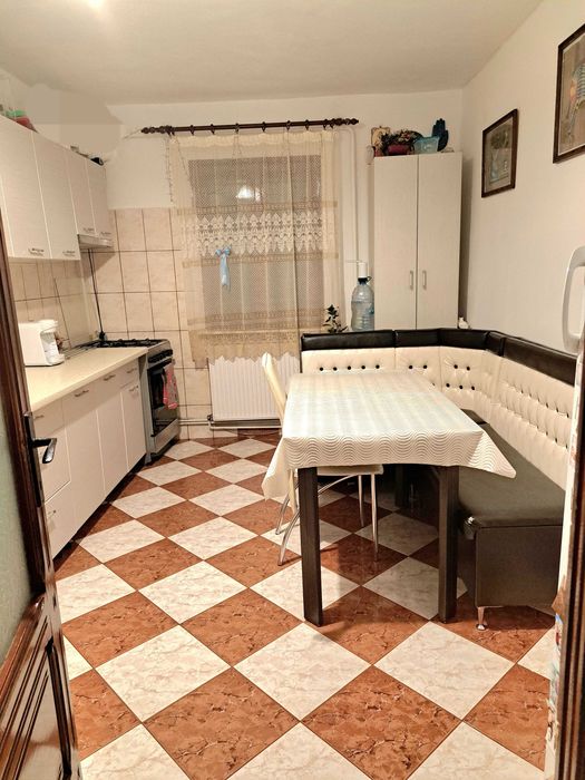 Apartament 4 camere 1 Mai