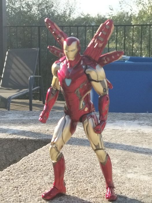 De vanzare figurină Iron Man