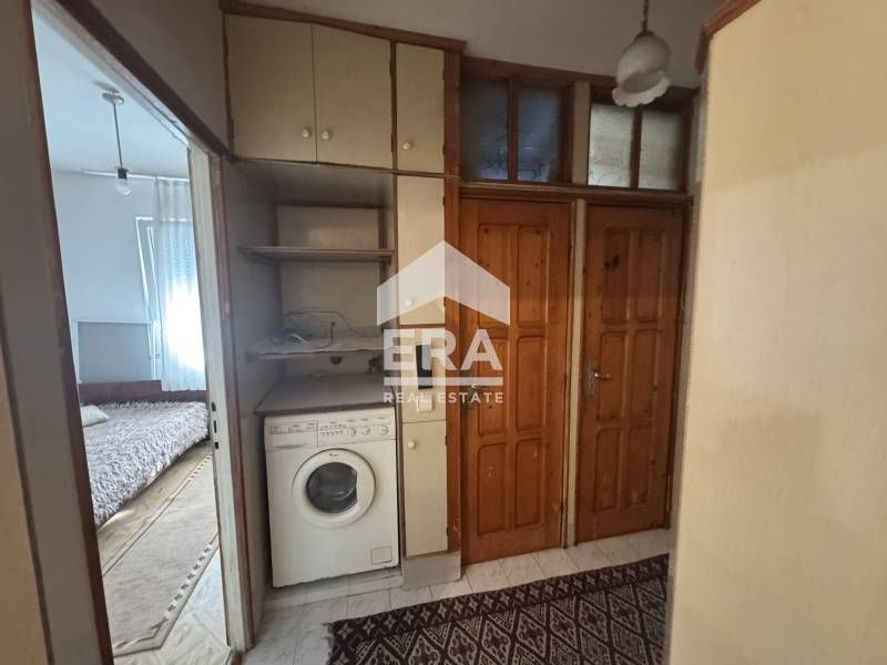 Двустаен апартамент под наем в Орфей