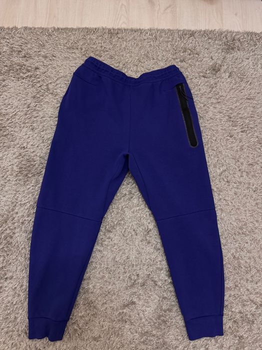Оригинално мъжко долнище Nike Tech Fleece