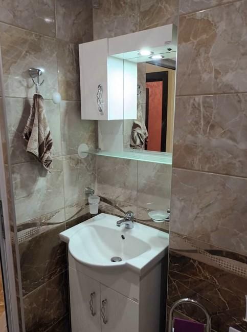 Дава се под наем Двустаен апартамент в Пловдив, Тракия - 50 кв.м за 460 € - Снимка #9