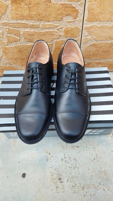 Обувки и Кубинки нови естествена кожа.