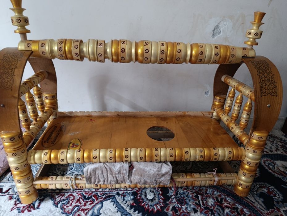 Бешик хамма нарсаси бор