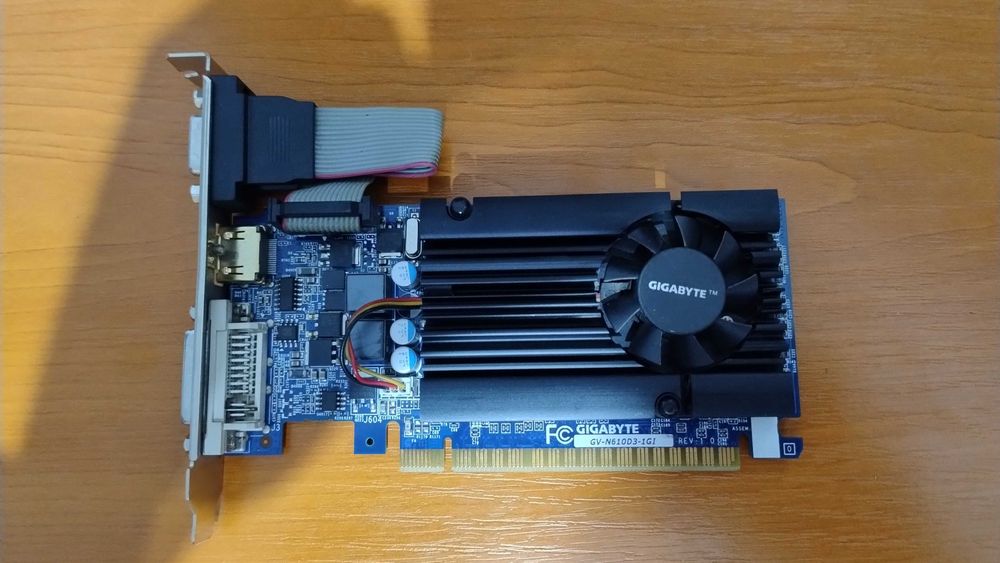 Placi grafice Radeon/GeForce